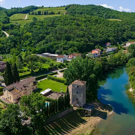 Santa Flora By Posarellivillas *