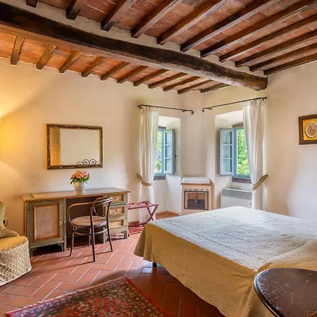 Villa Santa Flora By Posarellivillas