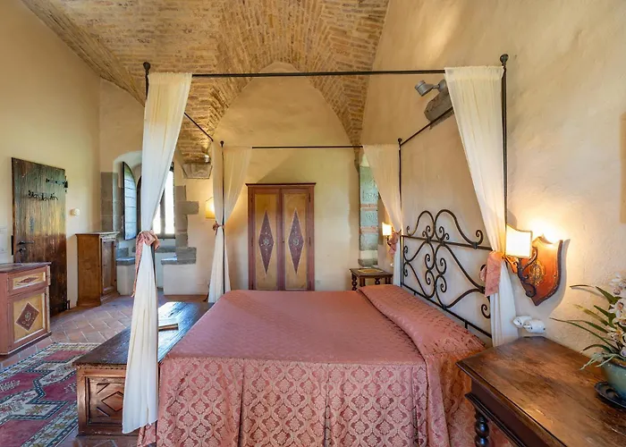 Santa Flora By Posarellivillas *