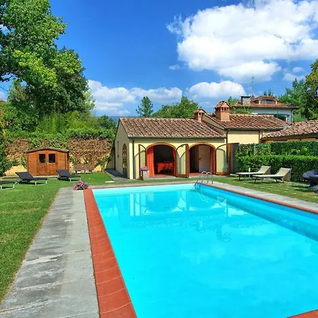 Villa Santa Flora By Posarellivillas Capolona
