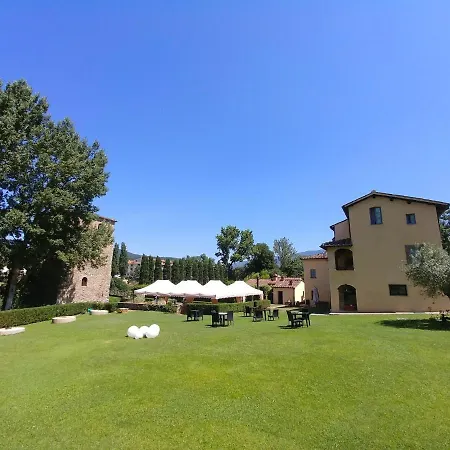 Villa Santa Flora By Posarellivillas